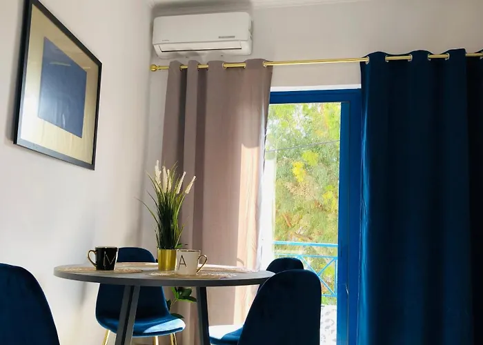 Urszula's - By The Sea Apartment *